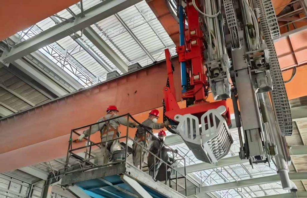 Pot Tending Machine (PTM) operating in aluminum electrolysis cellroom