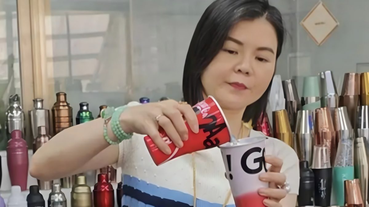 Thermochromic color-changing effect demonstrated on an aluminum cup with cold liquid
