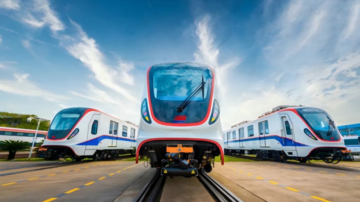Light rail transit vehicles constructed with high-strength large aspect ratio aluminum alloy extrusions